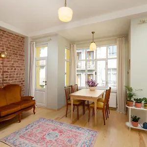Apartment Lemon, Istanbul