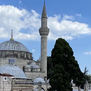 Zeyn Hotel